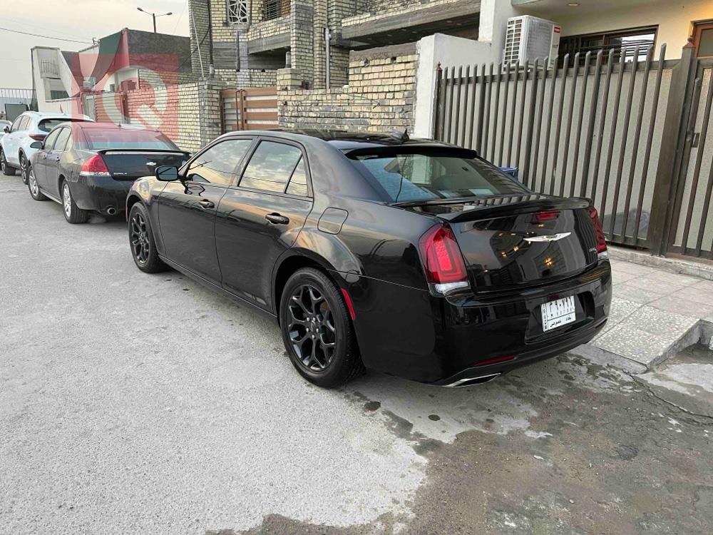 کرایسلەر 300